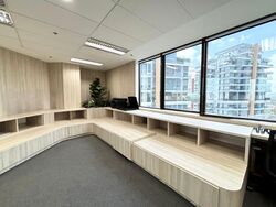 United Square (D11), Office #632871491